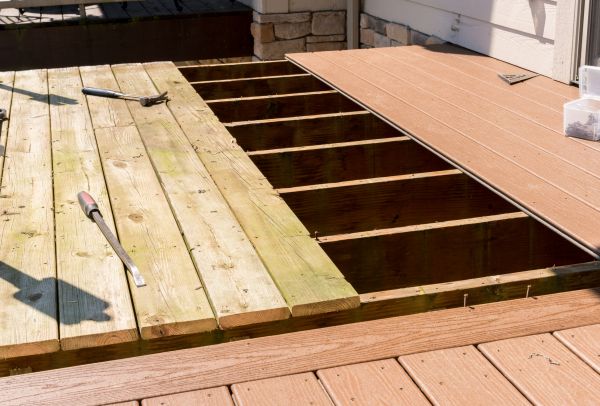 Cost of Deck Floor Replacement in Seattle
