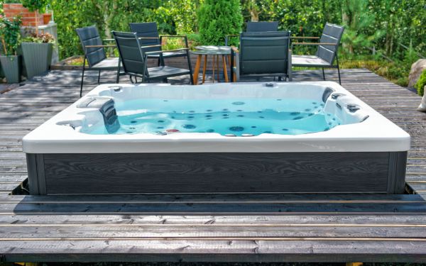 Cost of Spa Deck Remodeling in Seattle