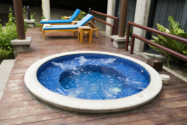 Cost of Hot Tub Deck Construction in Seattle
