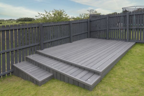 Cost of Vinyl Deck Construction in Seattle