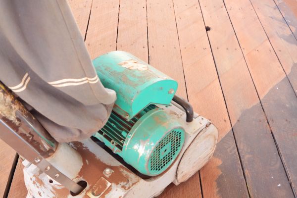 Cost of Cedar Deck Sanding in Seattle